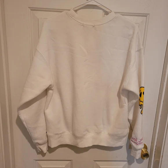 Valentines Day Hearts Graphic White Sweatshirt pullover size  Medium - Picture 5 of 14